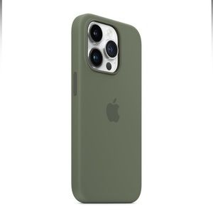 iPhone 14 Pro Silicone Case with MagSafe - Olive